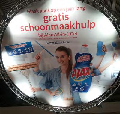 Indoor communicatie RONDE BANNERS Bezoekers zullen dit in het oog springende design gelijk bij binnenkomst opmerken.