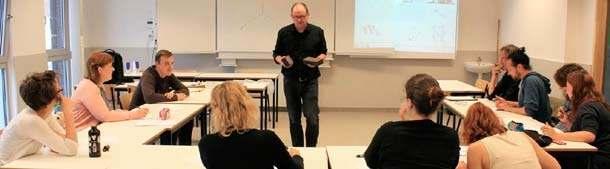 8 semesters Eénjarig dagtraject omvat 3 dagen les per week; de andere dagen zijn voorbehouden voor praktijkopdrachten in de scholen, voor zelfstudie en voor de stages