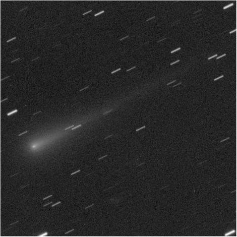 Laatst bewerkt: 6-jun-17 157 5.11 EN KOMETEN? Alhoewel kometen tot ons zonnestelsel behoren en dus eigenlijk geen deep-skyobjecten zijn, is de werkwijze gelijk aan deep-sky-fotografie.