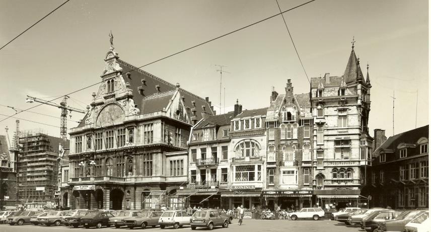 De schouwburg, het Nederlands