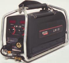 Draadaanvoerkoffers LN-15 Draadaanvoersnelheid : 1,3-17, 8m/min Voedingsspanning : 42V AC Draaddiameters - massieve/gevulde : 0,6-1,2mm Processen : MIG, Gevulde draad (Innershield) Gewicht (kg) : 13