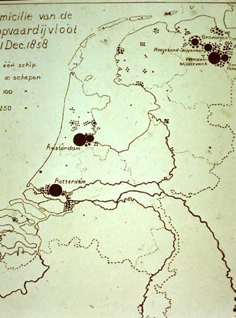 Scheepsbouw en scheepsverzekeringen houden er kantoor. Werkgelegenheid en welvaart groeit. Lloyds uit Londen vestigt zich in 1868 in Veendam.