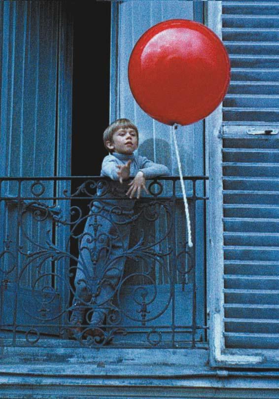 Ballon Rouge / Crin Blanc Doelgroep 1e graad LO BALLON ROUGE 1956 Parijs in de jaren 50. Een kleine jongen vindt een rode ballon die is blijven vasthangen aan een lantaarnpaal en maakt hem los.