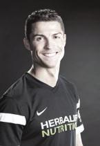 VOEDING VOOR DE 24-UUR SPORTER Herbalife werkte samen met internationale profvoetballer Cristiano Ronaldo om een nieuw sportvoedingsproduct te maken dat ontwikkeld is om hydratatie en prestaties naar