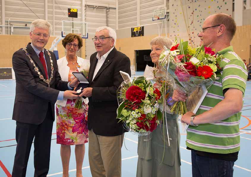 Feestdag Waar zouden we zijn zonder al die vrijwiilligers? Nergens! Vraag dat maar aan basketballvereniging Hoofddorp die in 2016 het vijftigjarig bestaan van de club groots vierde.