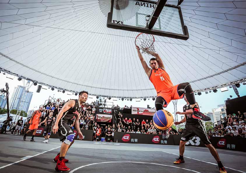 Dunkende berg In het razendsnel groeiende 3x3 basketball is het een goede gewoonte om spelers een bijnaam te geven. Zo wordt Orange Angel Jacobine Klerx sinds het WK in 2016 The Jackal genoemd.