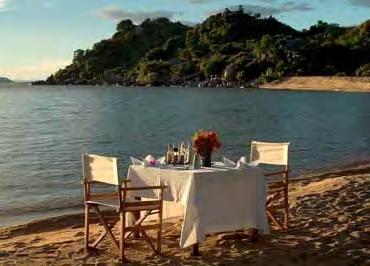 Likoma Island Kaya Mawa Lodge De luxueuze Kaya Mawa Lodge is gelegen op het uiterste puntje van het rotsachtige Likoma Island en behoort tot de meest