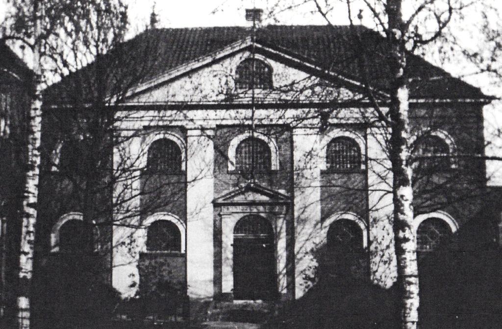 en mede daardoor voldeed de synagoge aan de Langestraat niet meer aan de eisen.