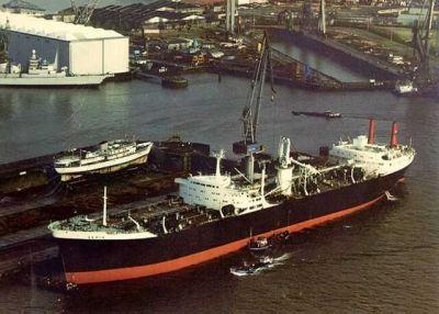 1) Sepia 1961 (roepnaam PHKW) Diensttijd 1961-1983 Bouwer : Cammell Laird & Co. Ltd. Birkenhead U.K. (bouwnummer 1278).