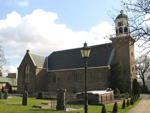 5. De Bilt, Ned. Hervormde kerk Op Dorpsstraat nummer 70 ziet u de N.H kerk uit 1652. De toren is van 1839. Door de typische bouw wordt deze toren in de volksmond ook wel De Peperbus genoemd.