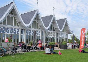 Op de huidige locatie, circa een kilometer vanaf het kasteel, verrees het nieuwe Haarzuilens, grotendeels ontworpen door architect P.J.H. Cuypers.