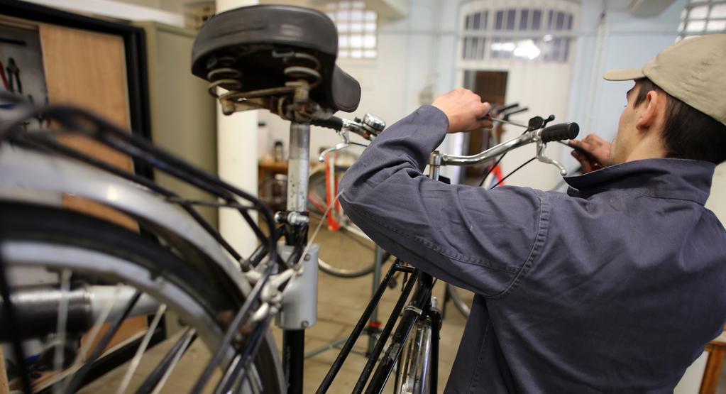 Bakkersgast werd bakker In september 2016 ruimde de opleiding bakkersgast plaats voor bakker. Deze wijziging had zowel organisatorisch als inhoudelijk een aantal gevolgen.