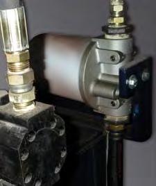 Smeermiddelen - Bulk Oliën HydraulisCHe oliën Definitie hydraulische olie Hydraulische olie (vloeibaar) is een medium voor de overdracht van energie in hydraulische machines.