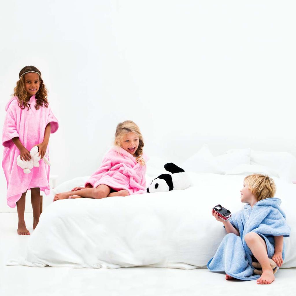 COMFORT VOOR DE KLEINTJES Optipluche -kinderbadjassen Verkrijgbaar in twee kleuren. kleur art. nr.