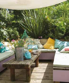 KLEUREN KIEZEN VOOR BUITENSHUIS Met Farrow & Ball kleuren kunt u schitterende kleurenschema s buitenshuis en in uw tuin creëren.