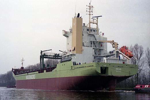 WAALDIJK 9184718, casco gebouwd door Niestern Sander B.V., Delfzijl (811), 3-1999 opgeleverd door Tille Scheepsbouw B.V., Kootstertille (811325) als WAALDIJK aan C.V. Scheepvaartonderneming "Waaldijk", Groningen, in beheer bij Navigia Shipmanagement B.