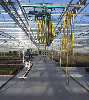 Voor ieder soort gewas biedt Visser een spuit- of gietboom die aansluit bij de specifieke toepassing: van een vaste irrigatieboom per kap voor maximale capaciteit, semi-automatische mobiele