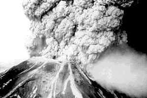 De top van de krater kan bij deze eruptie, door de hogedruk, voor een totale instorting zorgen.