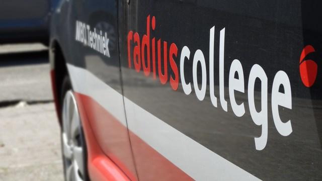 Het Radius Concept: Leren op z n Radius Op het Radius College studeren ongeveer 2800 studenten (en zo n 150 medewerkers, van wie 120 onderwijzend).