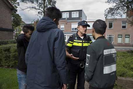 18 Jeugdoverlast en jeugdcriminaliteit Voor het in kaart brengen van problematische jeugdgroepen heeft de politie een nieuw instrument ontwikkeld: de groepsscan.