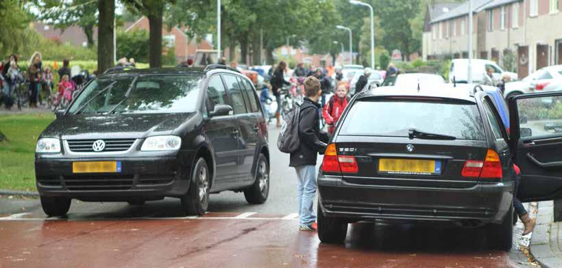 8 Het is belangrijk om ouders te wijzen op hun eigen verantwoordelijkheid voor de verkeersveiligheid van de kinderen.