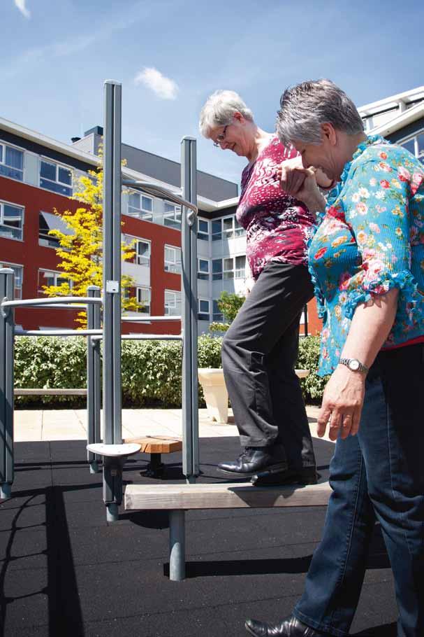 De Elshof, uw nieuwe thuis? Eerst binnenkijken? Om te kijken of De Elshof uw nieuwe thuis kan worden geven wij u graag een rondleiding. U kunt hiervoor contact opnemen met onze zorgregelaars.