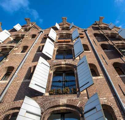 De Jordaan en de rest van het centrum is 10 minuten fietsen, terwijl de A10 op maar 10 autominuten ligt. De historie van de Houthaven gaat ver terug.