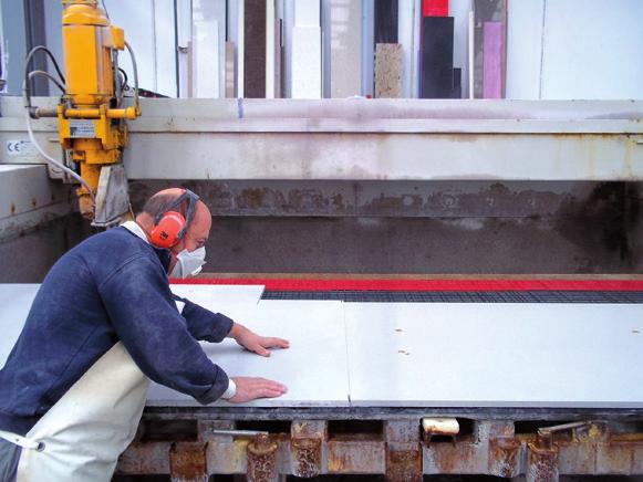 Het is van groot belang om het referentienummer van de plaat te bewaren, hiermee kan de plaat eventueel in de toekomst getraceerd worden of het kan gebruikt worden bij het indienen van een claim in