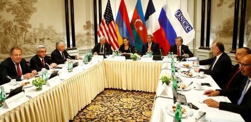 Het kwam tot een wapenstilstand waarbij werd afgesproken dat de kwestie Karabach diplomatiek opgelost zou worden door de zgn. Minskgroep van de OVSE.
