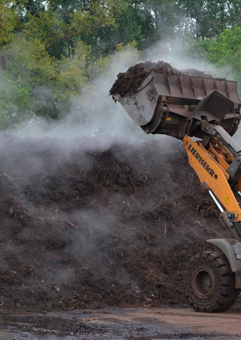 Tienduizenden tonnen groenafval worden compost! de groencomposteringsinstallatie van IVM te Eeklo verwerkt jaarlijks ongeveer 45.000 ton groenafval tot kwaliteitsvolle compost.