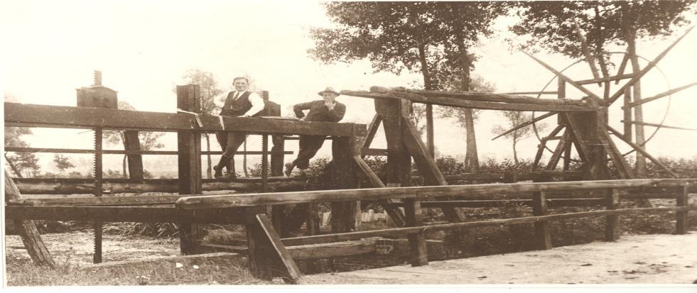 Figuur 7. Molencomplex van de Kasterense watermolen. De molen was in de eerste helft van de 19e eeuw nog volop in gebruik als graan- en oliemolen, maar raakte daarna in verval.