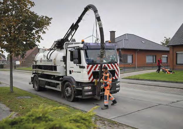 Rioolkolkenreiniging Wegmarkeringen Jaar Totaal aantal gereinigde rioolkolken Jaar Totaal aantal m² wegmarkeringen 28 83.782 28 12.149 29 86.192 29 2.542 21 93.17 21 2.522 211 99.984 211 27.