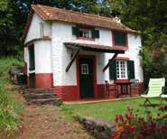 Casa da Capelinha ponta delgada Ligging: in een mooie landelijke omgeving in het dorpje Ponta Delgada aan de noordkust van Madeira, op 100 m. van zee.