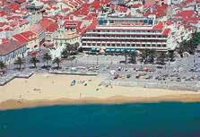 Hotel Baia cascais Ligging: in het centrum van Cascais, aan de boulevard en tegenover de baai en het strandje met de kleurige vissersbootjes.