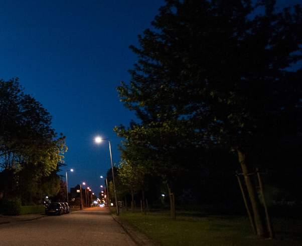 Referentie: Krimpen aan den IJssel, Nederland (Référence: Krimpen aan den IJssel, Hollande) SERIES SÉRIES LED Streetlight Pro-Vision Serie l Série LED Streetlight Pro-Vision