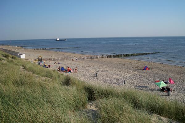 De omgeving Westkapelle ligt op 5 kilometer afstand van het mondaine Domburg. Of het nu zomer of winter is, het is er altijd bruisend.