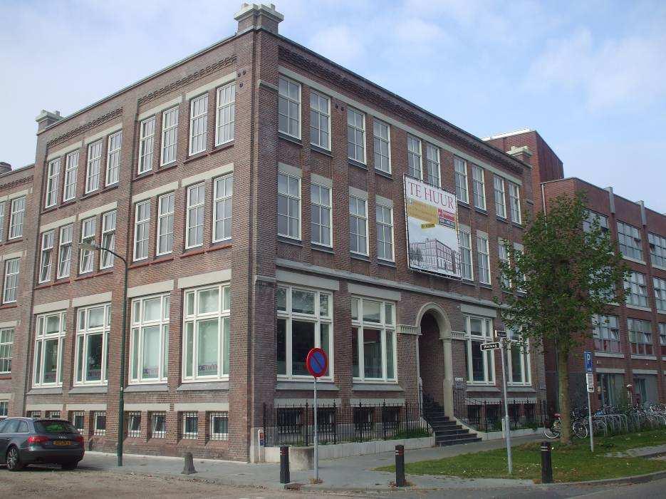 voor Jeugd en Gezin. Dit inlooppunt heeft de naam De Twyn gekregen en is geopend op 29 september 2010 en is daarmee ruim binnen de landelijke planning om het CJG uiterlijk 2011 te hebben gerealiseerd.