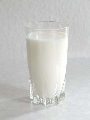 Glas melk - Ik onderzoek in welke etenswaren melk