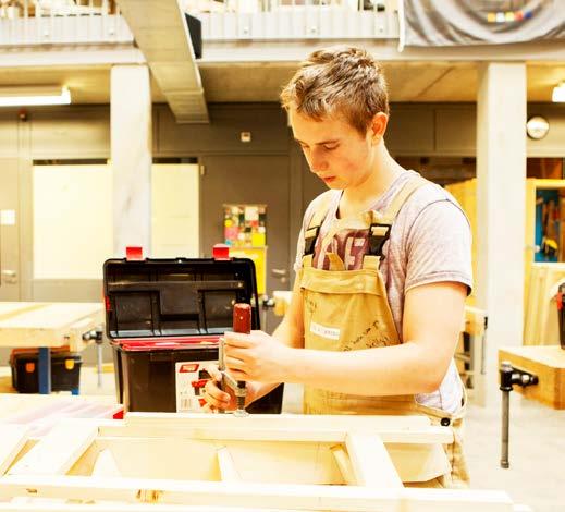 realiseren. Dit maatwerk in leren vraagt om het doorbreken van bestaande structuren en het realiseren van nieuwe.