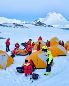 .9 ANTA Antarctica, het witte Continent Op basis van de regels van de International Association of Antarctica Tour Operators (IAATO), zijn schepen met landpassagiers in categorieën ingedeeld.