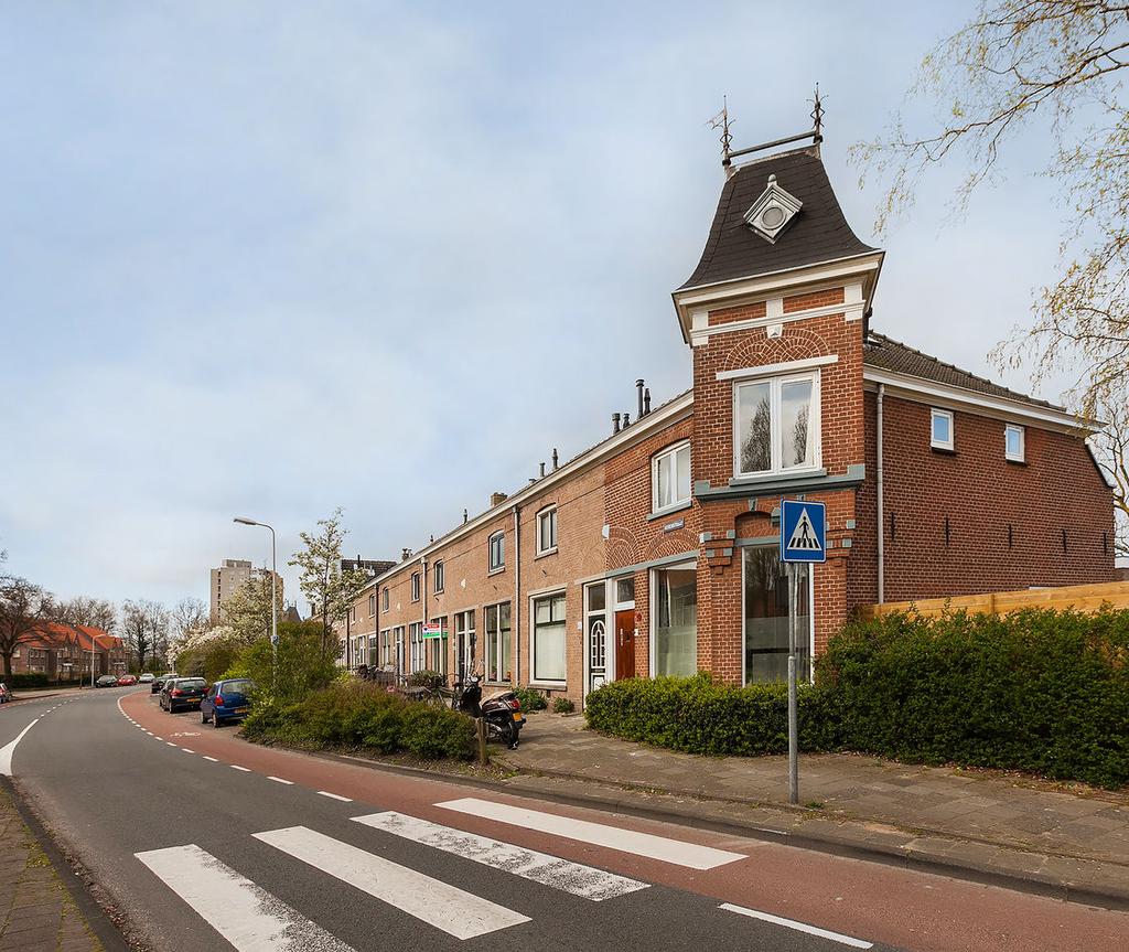 Samen met de eigenaar van de woning hebben wij deze brochure zorgvuldig voor u samengesteld, zodat u zich uitgebreid kunt verdiepen in alle mogelijkheden die de woning biedt. Is er voldoende ruimte?