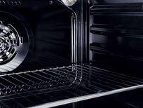 KOKEN: OVENS 11 EASY CLEAN OVENS VERMIJD EINDELOOS SCHOONMAKEN De gebruiksvriendelijke Zanussi ovens zijn eenvoudig te reinigen.