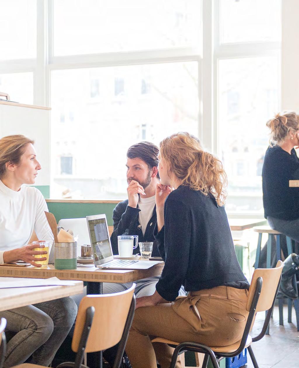 Trends en ontwikkelingen FLEXIBILITEIT OP DE ROTTERDAMSE ARBEIDSMARKT Circa één op de drie werkenden in heeft geen vast contract.