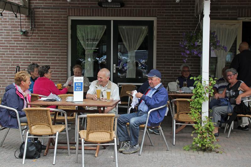 was afgesloten naar Nispen, waar de 15km rijders konden stempelen