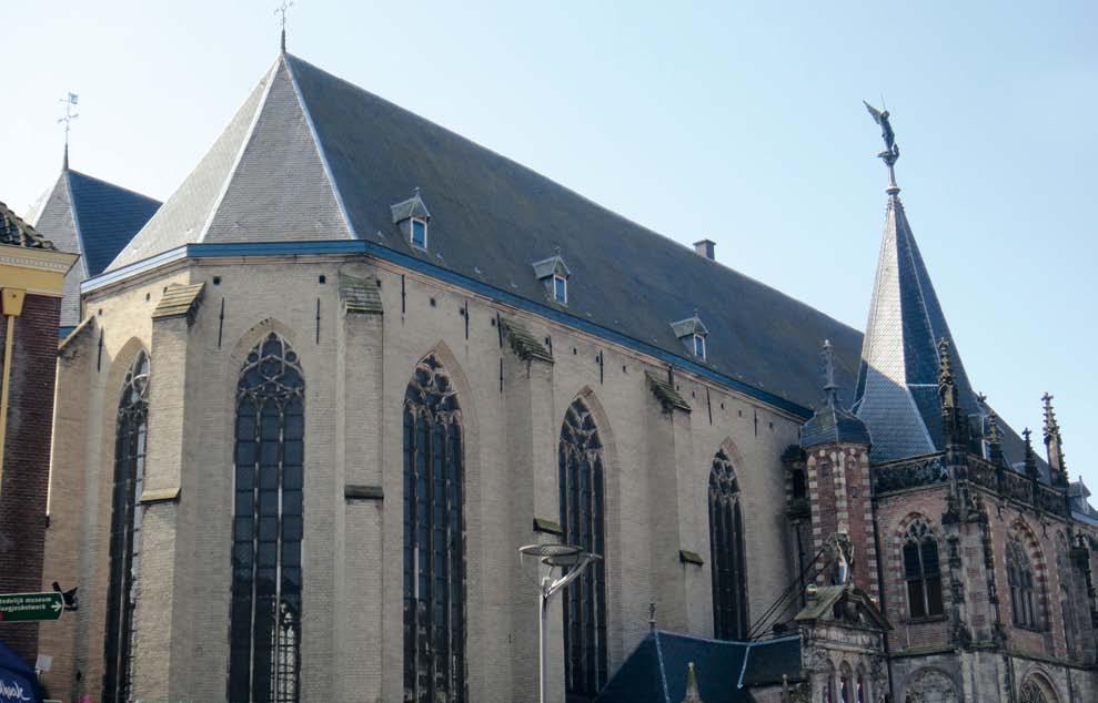 Voorbeelden van het eerste zijn het beeld De oude en de nieuwe stad van Paul Grégoire in Delft uit 1939 (Afb. 18) en het monument voor de gevallen van Jac. Maris in Nijmegen uit 1951.