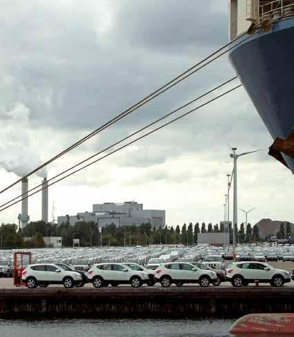 Twan Wiermans Nationale Beeldbank Landbouw, haven en scheepvaart, verkeer en industrie zijn belangrijke stikstofbronnen STIKSTOF BEDREIGT BALANS ECOLOGIE-ECONOMIE Het was precies die zorgvuldige