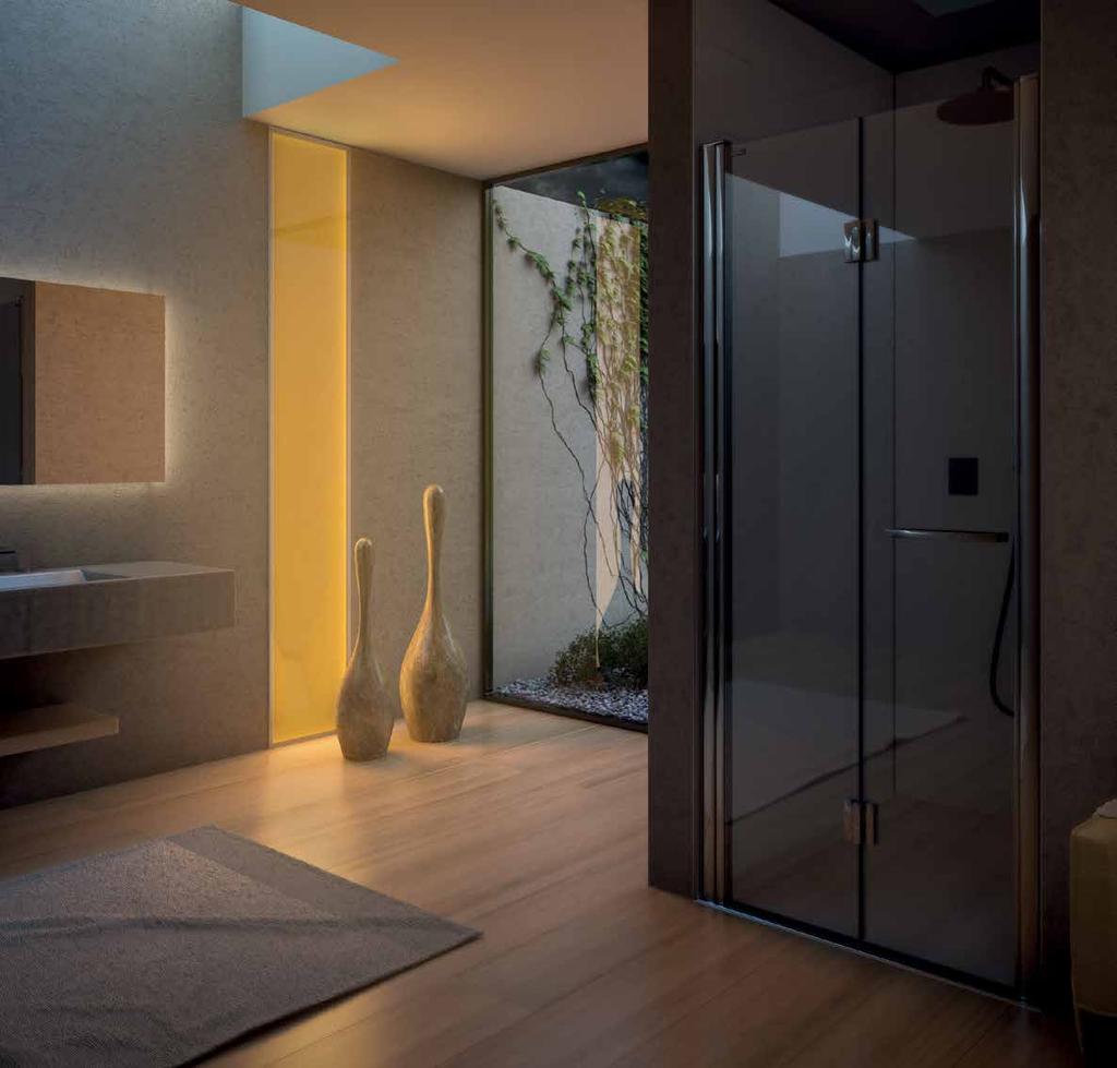 38 39 UNIEKE LICHTEFFECTEN Met de wandlamp DLight heeft Duscholux het spectrum van hoogwaardige designoplossingen en de modernste badkamertechnologie uitgebreid met een sfeervol verlichtingsconcept: