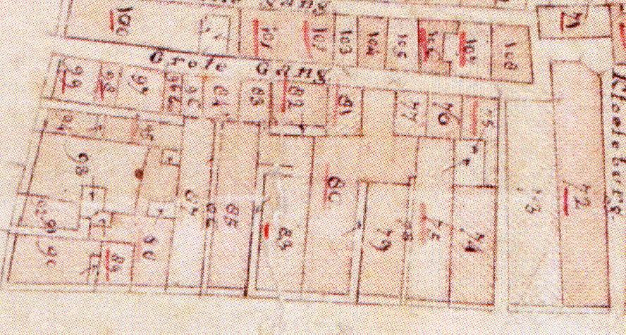 Cultuurhistorische inventarisatie gemeente Groningen, bouwhistorische verkenning Schuitendiep 88-8 van de noordgevel zijn boven de vensters en deur namelijk sporen van dichtzettingen te zien, waaruit