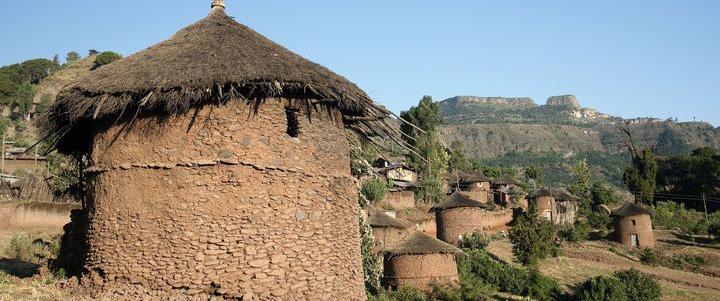 Afrika - Ethiopië Ethiopië is een land in Oost-Afrika met een zeer jonge en snelgroeiende bevolking.