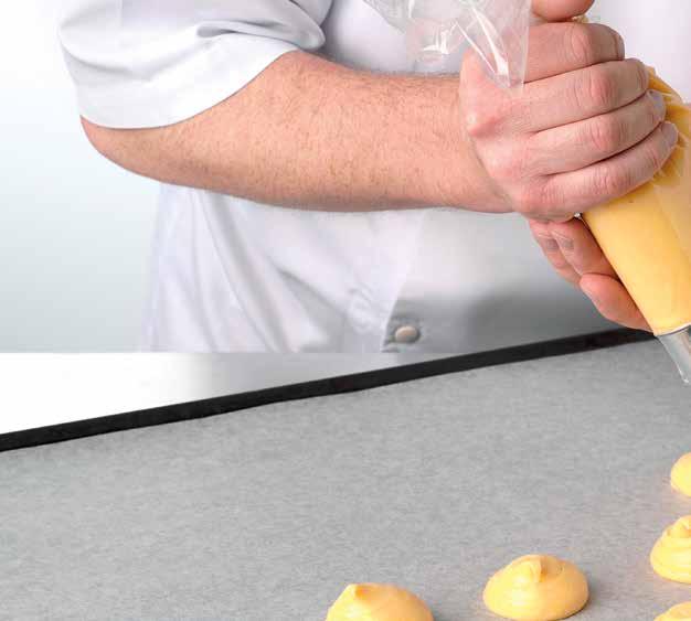 K WALITEIT, BETROUWBAARHEID EN SMAAK Gold Cup margarines worden gemaakt met de allerbeste ingrediënten, die zorgen voor een optimale plasticiteit, een constante kwaliteit en een fijne smaak.